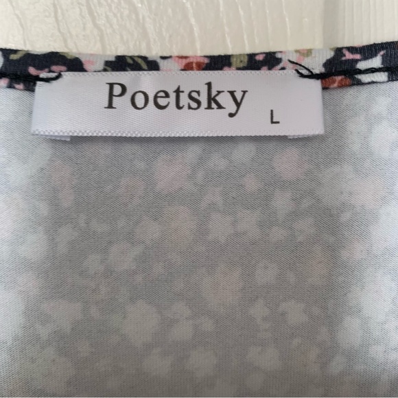 NWOT Women’s Black w/Floral Square Neck Blouse, 3/4 flare sleeve Size L - Picture 6 of 9